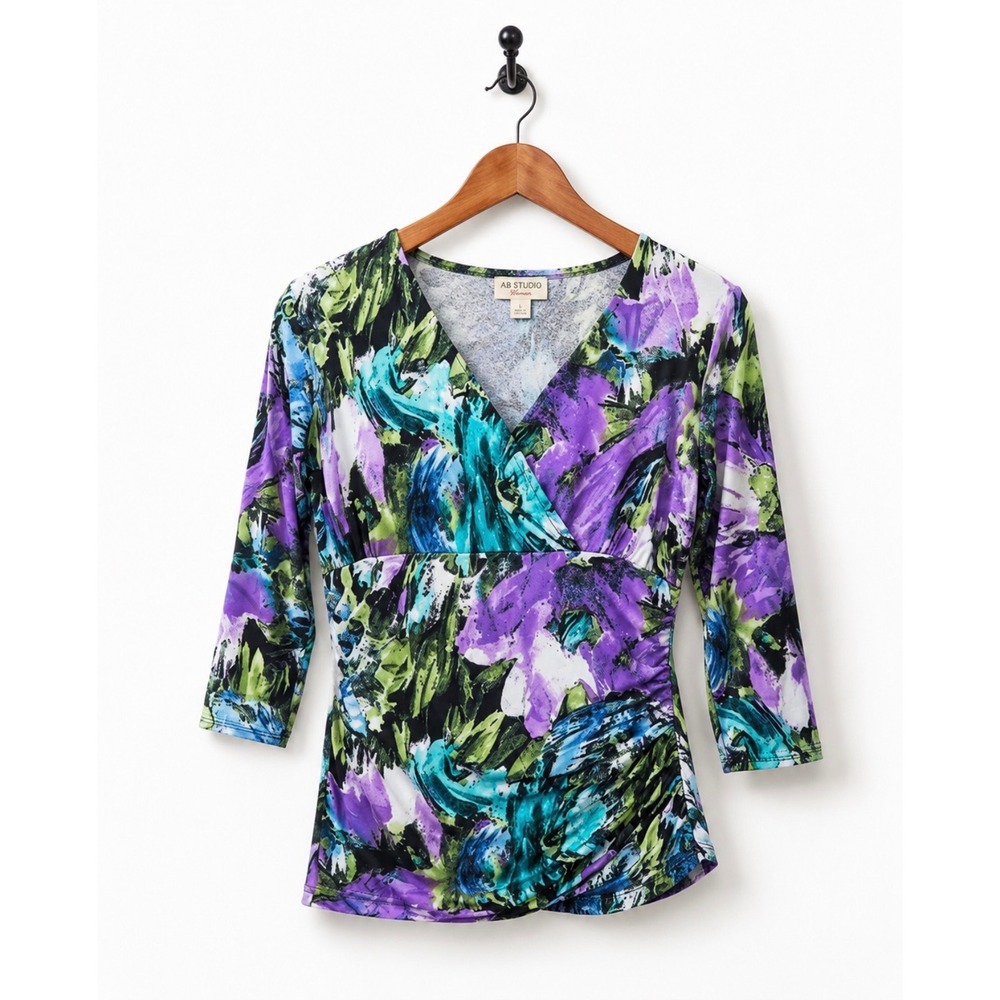 Relativity Floral Ruched V-Neck Top Size‎ Medium Purple Blue 3/4 Sleeve Stretch